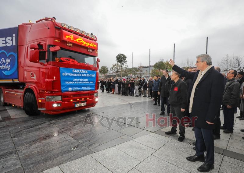 Büyükşehirin yardım tırları Diyarbakır'a gitmek üzere yola çıktı