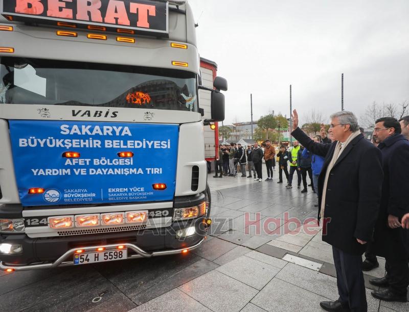 Büyükşehirin yardım tırları Diyarbakır'a gitmek üzere yola çıktı