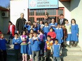 ÖĞRENCİLER İLAÇ TOPLADI