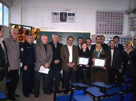 BİR ÇOK ERKEĞİ GERİDE BIRAKTILAR