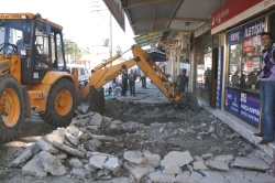 İLÇE MERKEZİ KALDIRIM ÇALIŞMALARI BAŞLADI