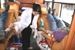 KIZILAY KAN KAMPANYASINA YOĞUN İLGİ