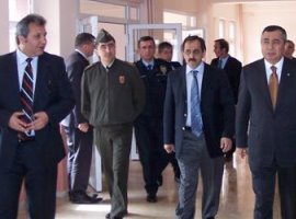 VALİ ATAK AKYAZI'DA