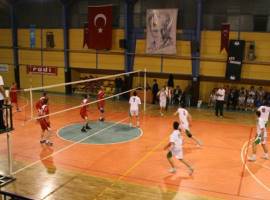 VOLEYBOL TURNUVASI BAŞLADI