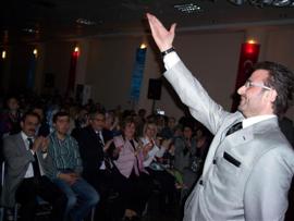 BEDİRHAN GÖKÇE ANNELER İÇİN OKUDU