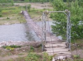 KÖYLÜLERİN KÖPRÜSÜ BAKIMA ALINDI