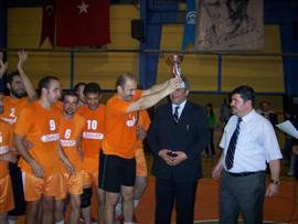 VOLEYBOL TURNUVASI ŞAMPİYONU