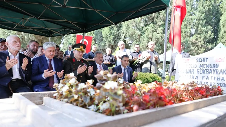 15 Temmuz şehidi özel harekat polisi Sakarya'da mezarı başında anıldı