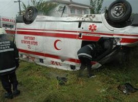 AMBULANS TAKLA ATTI 3 YARALI