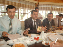 MİLLETVEKİLLERİ BİR YILI DEĞERLENDİRDİ 