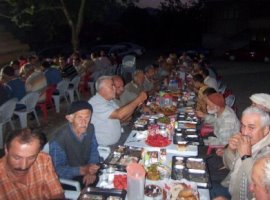 Belediye Başkanın'dan Halka İftar