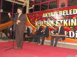 İlahi Gecesinde Duygulu Anlar Yaşandı