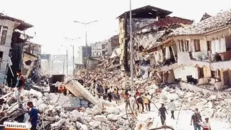 1999 Depremi'nde Akyazı'da hayatını kaybedenlerin isimleri