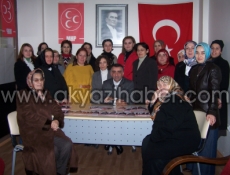 MHP'den Basın Mensuplarına Jest