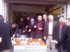 Erzurumlular Derneğinden Aşure