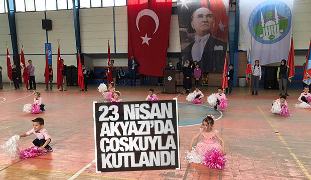23 Nisan Akyazı da Kutlandı