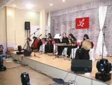 Kadınlar Salona Sığmadılar