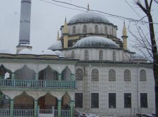 Baharı Beklerken Kar Yağdı