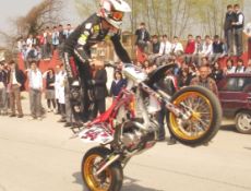 Sofuoğlu Akyazı'da Şov Yaptı