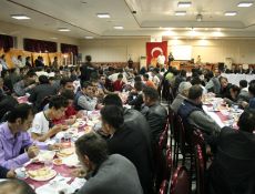 Ak partiden Şölen Gibi Yemek