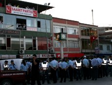 SP Önünde Olağanüstü Güvenlik