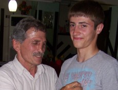 Şampiyon Güreşçiyi Unutmadı