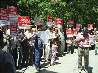 BAŞÖRTÜSÜNE ÖZGÜRLÜK EYLEMİ