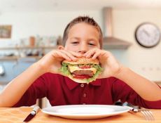 Tatilde Çocukların Beslenmesine Dikkat