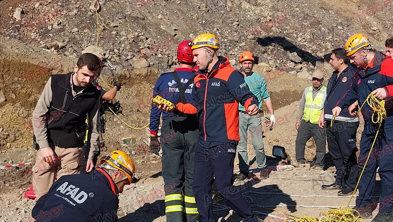 30 metrelik kuyuya düşen işçiden acı haber; Cansız bedeni çıkarıldı