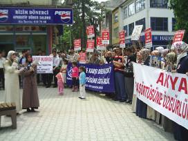 BAŞÖRTÜSÜ EYLEMİ 15.HAFTASINDA