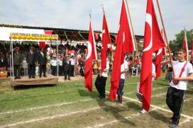 19 MAYIS KUTLAMALARI YAPILDI