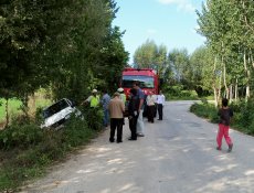 Minibüs Su Kanalına Uçtu