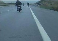 Esrar Satmak İçin Geldiler