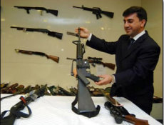 Silah Satışı 7 Yılda 100 Bin'i Buldu