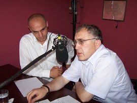 MESUT PAPATYA RADYO AKYAZI'DA