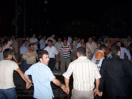 AKYAZI'DA AK PARTİ ŞÖLENİ