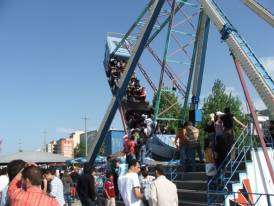 ASYA LUNAPARK'TAN AKYAZI'YA SERVİS
