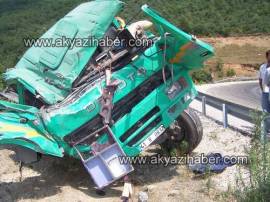 KAMYON UÇURUMA YUVARLANDI