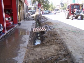 ELEKTRİK ŞEBEKESİ YER ALTINA ALINIYOR