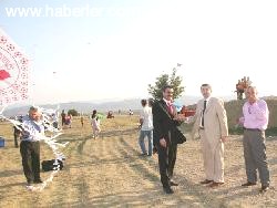 MİLLETVEKİLLERİ UÇURTMA UÇURDULAR