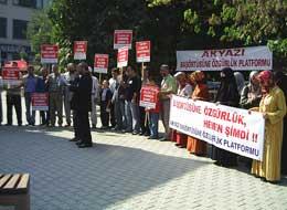 BAŞÜRTÜSÜNE ÖZGÜRLÜK EYLEMİ DEVAM EDİYOR