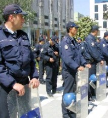 ROMAN MAHALLESİNE POLİS BASKINI