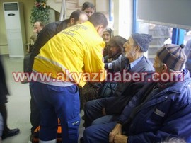 MAAŞ KUYRUĞUNDA FENALAŞTI