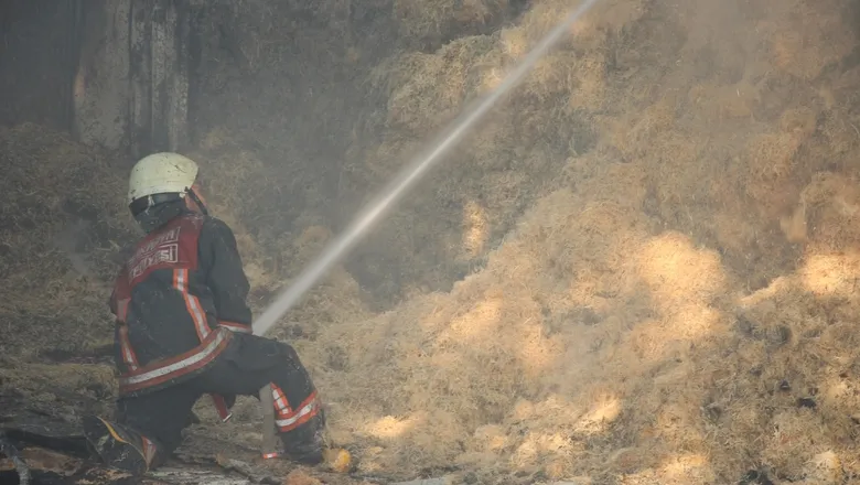 Ahşap sap İmalathanesinde Yangın Paniği!