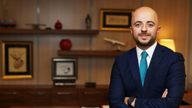 Ailesi Akyazılı; Türk Hava Yolları'nın yeni Genel Müdürü Ahmet Olmuştur