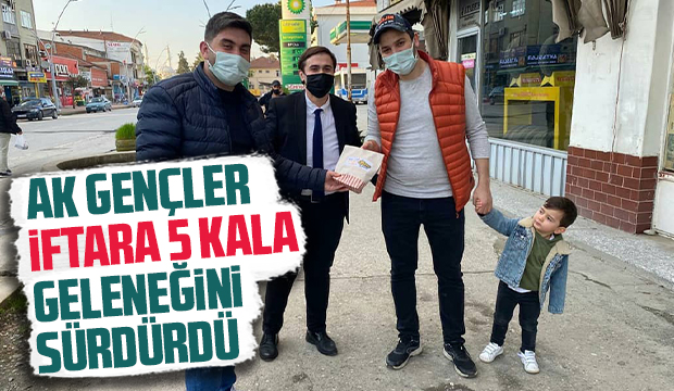 AK gençler iftara 5 kala geleneğini sürdürdü
