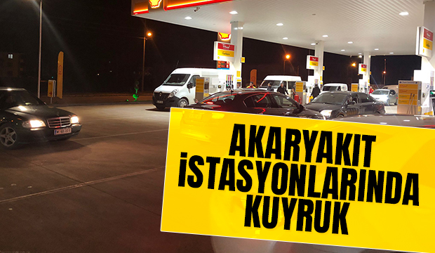 Akaryakıt istasyonlarında kuyruk