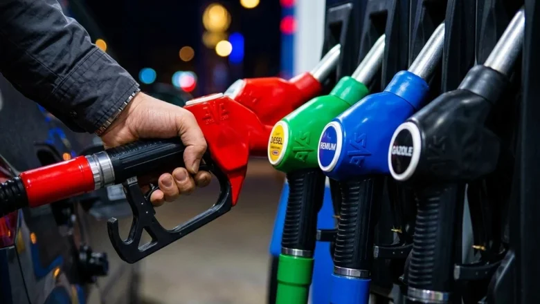 Akaryakıtta çifte zam; Pompaya yansıdı