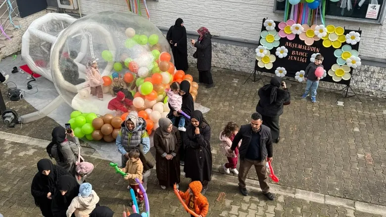 Akşemseddin Camii’nde çocuklar için şenlik düzenlendi