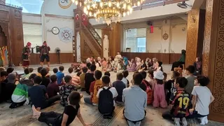 Akşemsettin Camii'nde Çocuklara Özel Hacivat-Karagöz Etkinliği